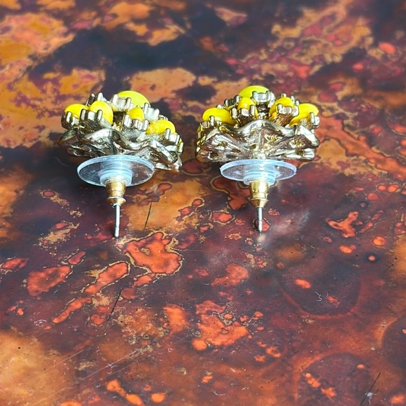 J Crew Vintage Flower Yellow Enamel Stone Bead CZ Gem Stud Gold Plated Earrings - Picture 5 of 6